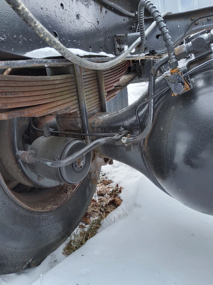 Ford F800 Rear Axle Meritor Rockwell RS17145 4.11 Ratio Differential Complete - Image 3 of 4