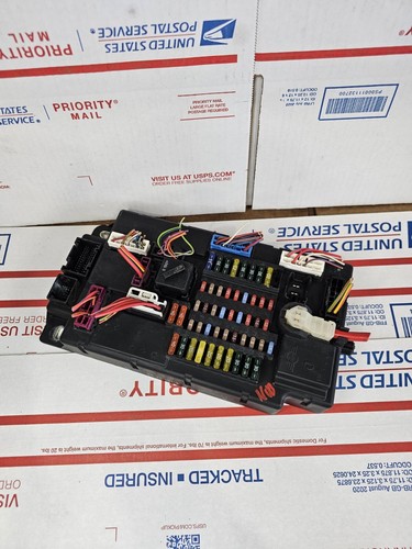 2007-2014 MINI COOPER R56 FRONT SAM FUSE BOX RELAY FUSES RELAYS OEM 3453295-01 - Picture 3 of 8