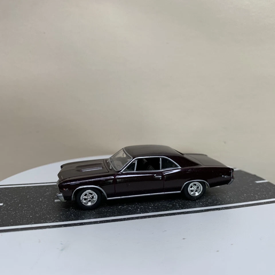 Johnny Lightning High Performance 1967 Chevy Chevelle SS Dark Brown/Burgundy GC - Image 2 of 4