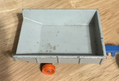 Matchbox King Size Lesney Fordson Tractor and Whitlock Dump Trailer No. 11 - Picture 2 of 5