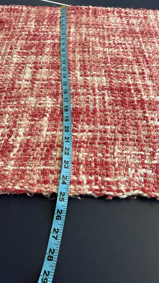 DKNY Chenille Tweed en una manta geométrica 50" X 60" con flecos Foto 4 de 4