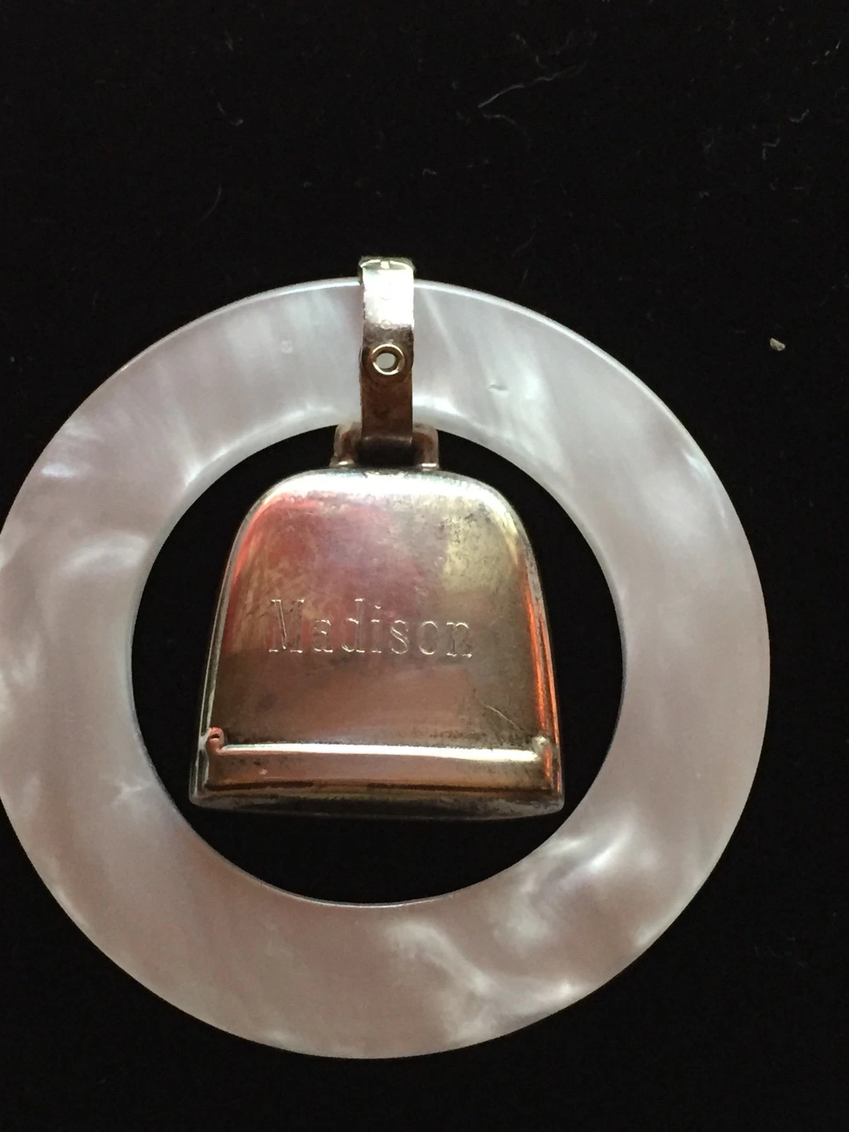 MARY EMPIRE STERLING SILVER BABY TEETHING TEETHER RING BELL CHIME RATTLE TOY
Opens in a new window o