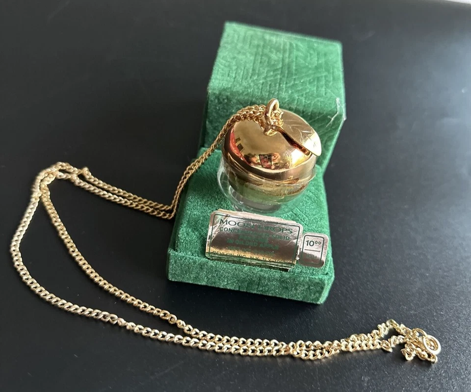 Collar Colgante Revlon Charlie Gota Luna Perfume Concentrado Dorado Manzana Foto 3 de 4