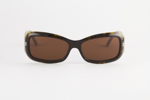 Authentic chanel sunglass brown - Gem Authentic chanel sunglass brown - Gem