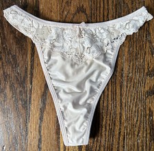 VINTAGE FREDERICKS OF HOLLYWOOD SOFT THONG PANTIES SIZE Small Nylon LACE