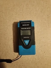 Black 67143 Backlight LCD Screen Portable Compact Digital Mini Moisture Meter