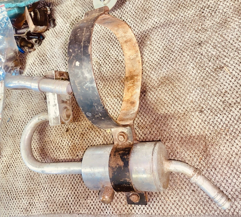 1965-68 396.427 Chevelle, Camaro, Imp. Silenciador colector de CA, correa GM original Foto 2 de 4