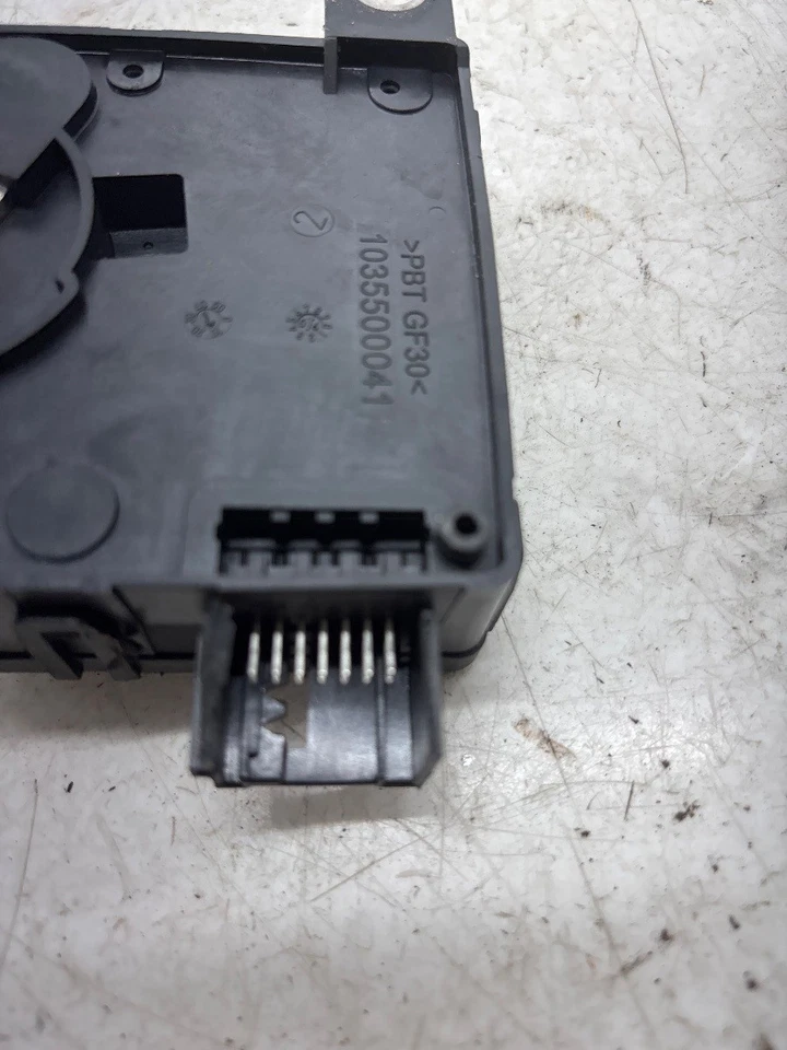 Modulo comando alimentazione batteria Audi Q7 4L (2005-2009) 4L0915181 - Immagine 4 di 4