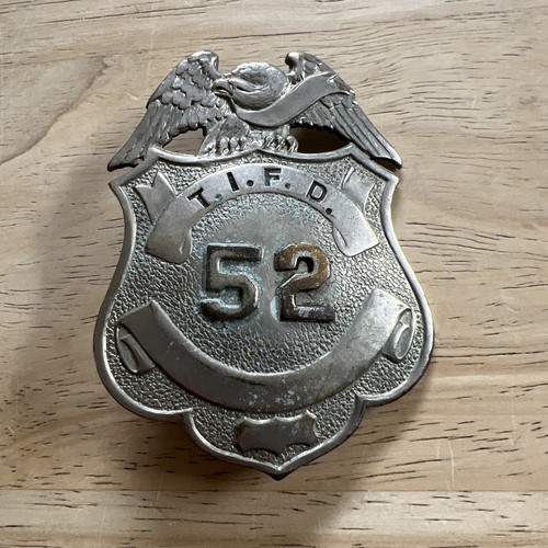 VTG Obsolete 1940’s T.I.F.D Treasure Island F.D. San Fran California Fireman Pin