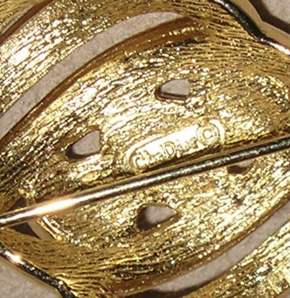 Christian Dior Gripoix изумруд рубин сапфир кристаллы ажурный лист брошь золото - Изображение 4 из 4