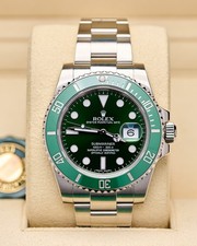 Rolex Submariner 116610LV 2016 Hulk 40mm Green Full Set