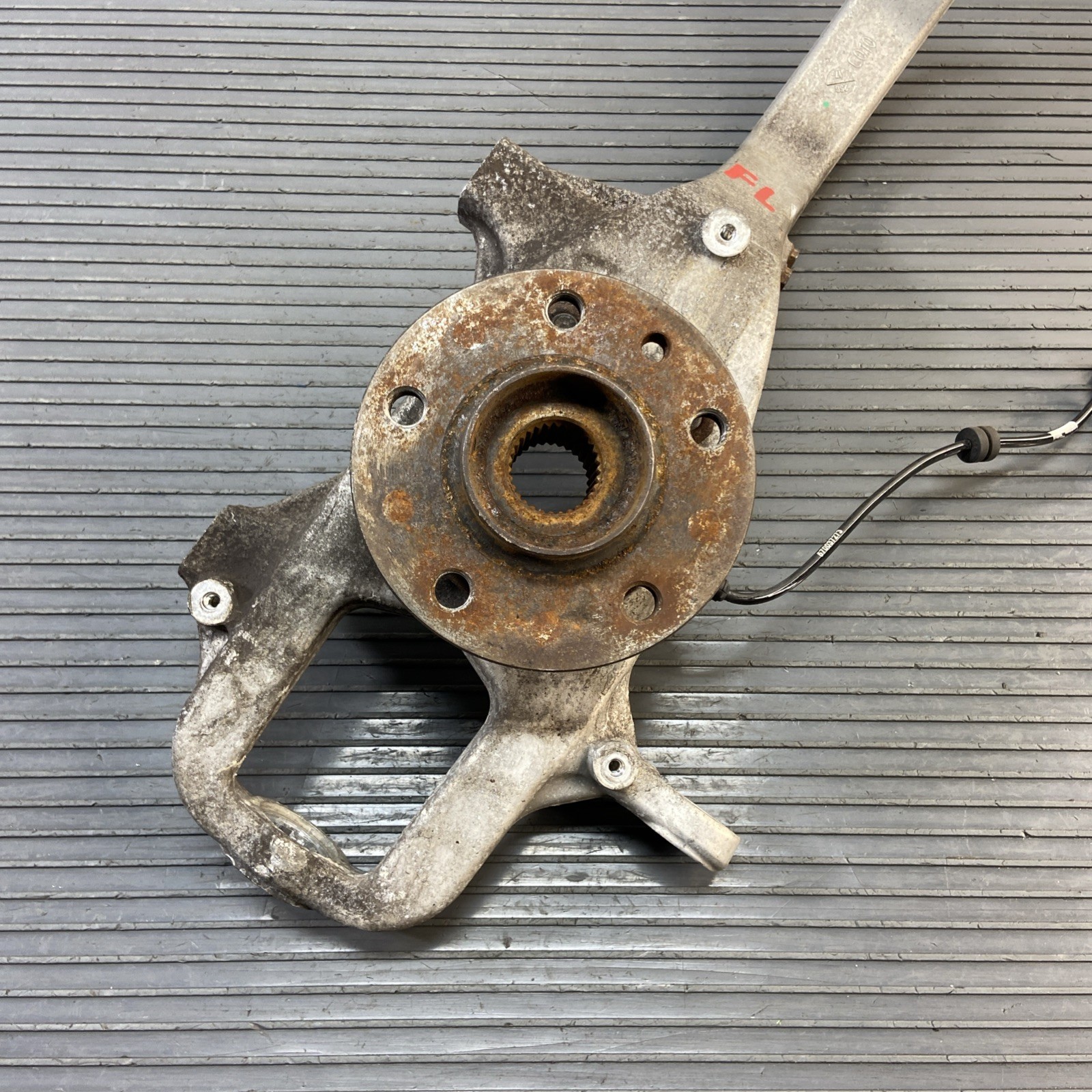 Maserati Levante 2017-2024 Front Left Steering knuckle