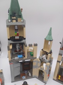 LEGO #4709 Harry Potter: Hogwarts Castle INCOMPLETE with Manual and box