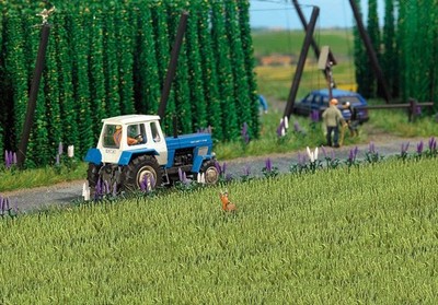 Walthers SceneMaster HO Scale Spring Wheat Field (Green) Scenery Kit
