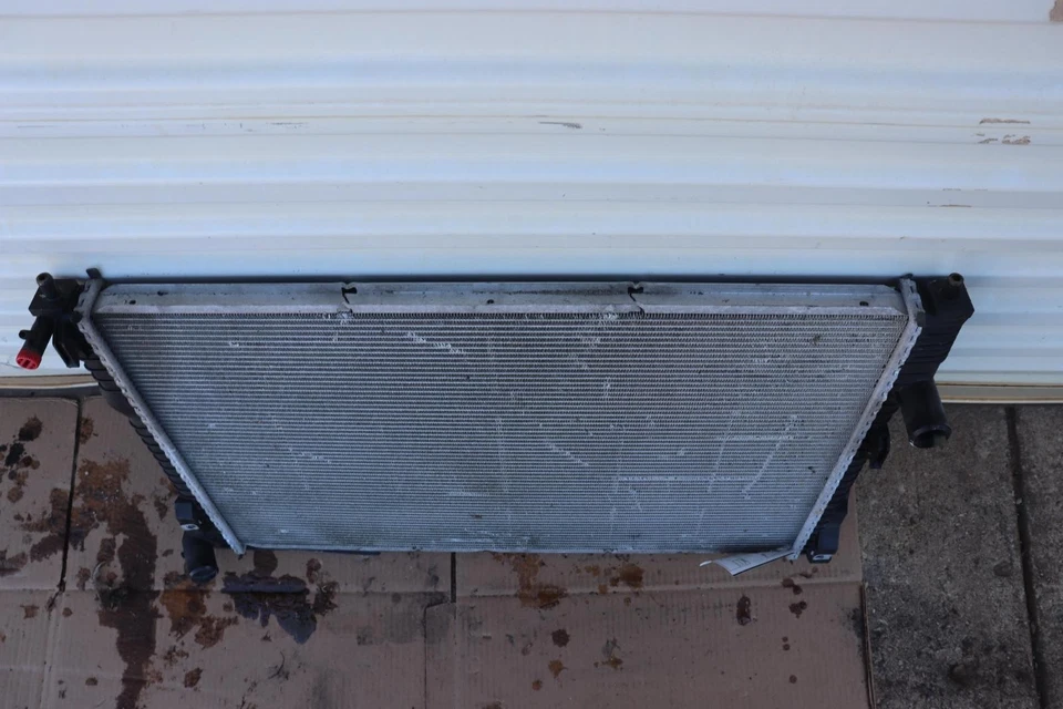 Ford Flex 2013-2019 turbo motor radiador de refrigeración sin equipamiento de remolque OEM Foto 3 de 4