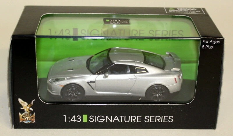 Signature 1/43 - Nissan GT-R R35 coche modelo diecast plateado Foto 4 de 4