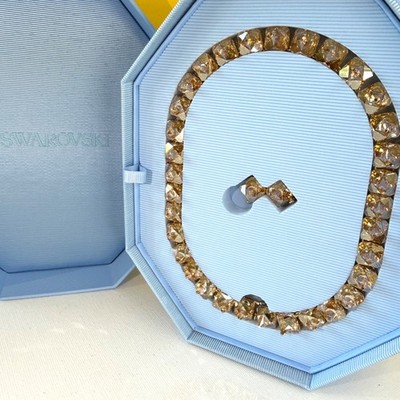 Swarovski Chroma Ortyx Pyramide Kristall Halsreif Halskette goldfarben neu im Karton authentisch
