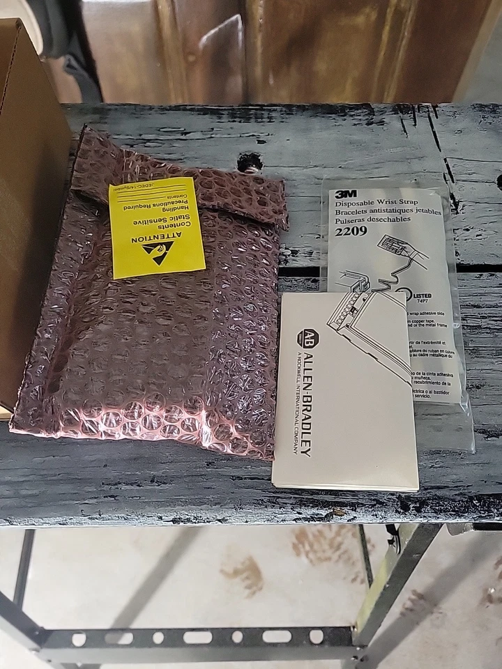 Novo Allen-Bradley 1336-L6 Ser. Placa de interface de controle B 115VAC - Imagem 2 de 2