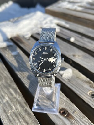 Vintage Soviet Slava Watch Retro Mechanical Wristwatch Made In USSR 1980s