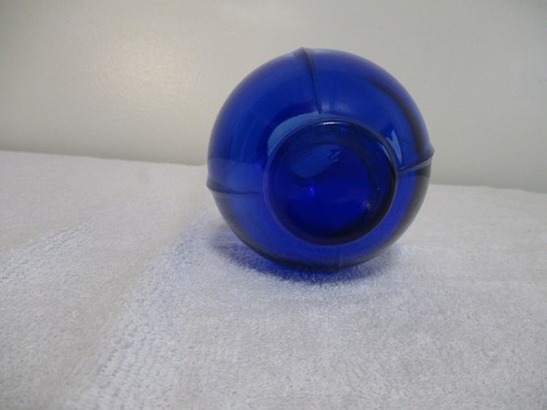 VINTAGE Small Cobalt Blue Glass Round Ribbed Glass Vase - Picture 4 of 6