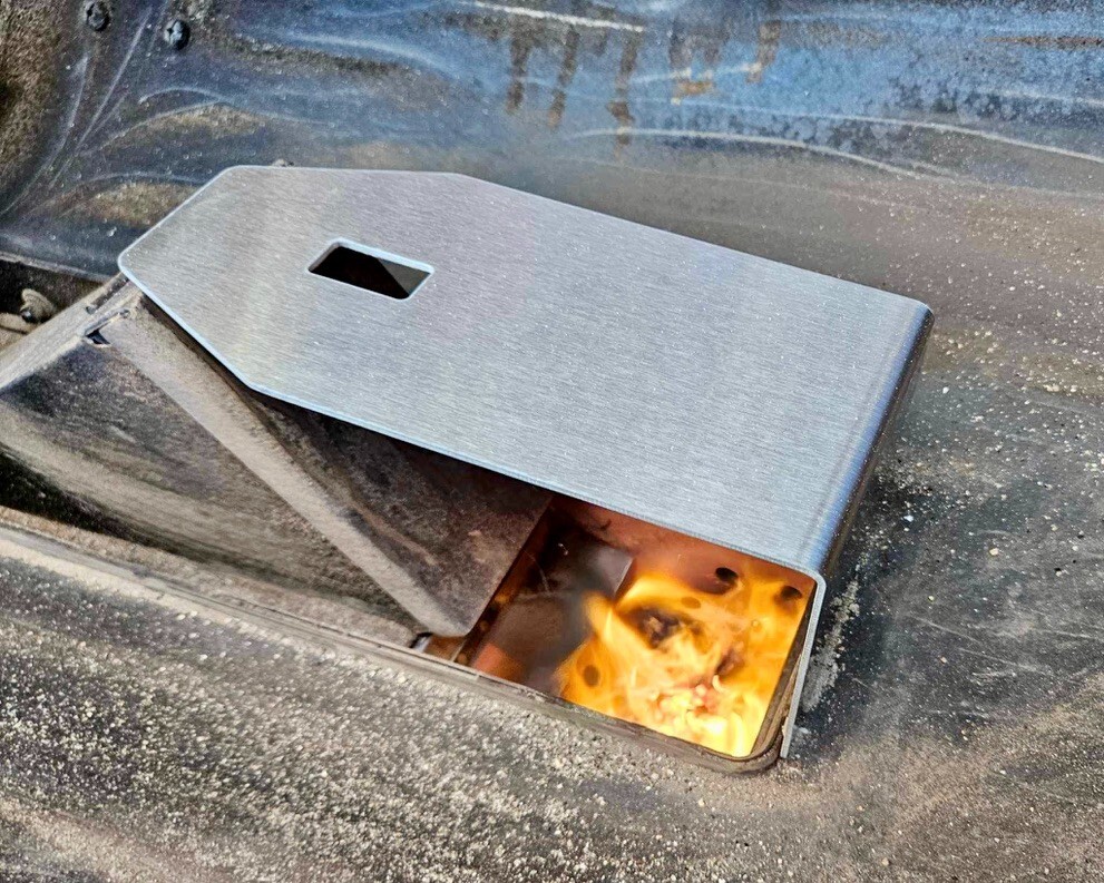 Pit Boss Titan Flame Tamer