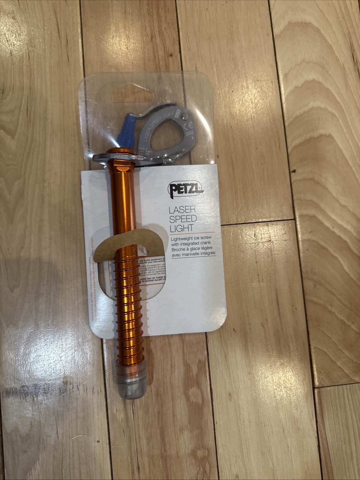 Tornillo de hielo de luz de velocidad láser Petzl 17 cm - NUEVO en embalaje