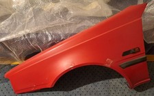 Kotflügel Vorn Links Volvo 440 K, KX Limousine Farbe: Rot