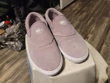 DIAMOND BOO J SLIP ON SKATEBOARD SHOES IN NEAR PERFECT CONDITION!!! SIZE 10