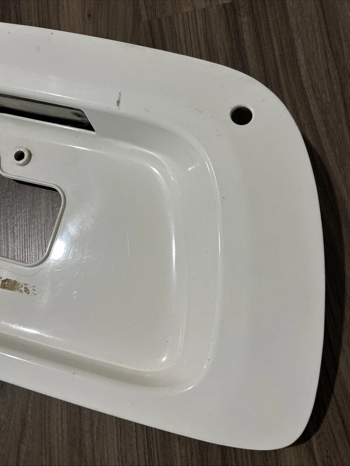 Puerta levadiza trasera Toyota Sequoia 2001-2007 licencia soporte pestillo adorno 056 Foto 2 de 4