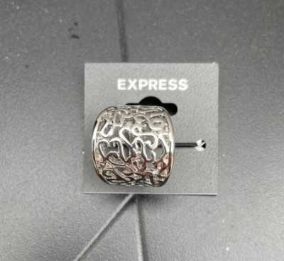NWT Express Ring Filigree Silver Tone  Metal Band Swirl Shiny   Size 6    DJ90