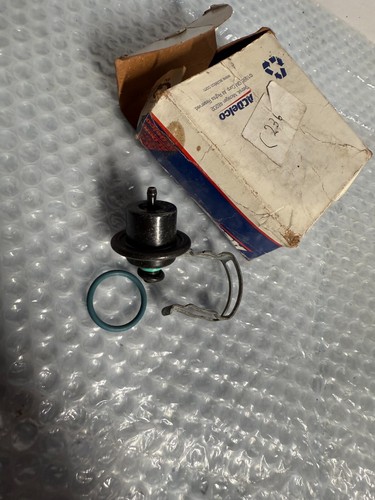 GM 17113700 Fuel Pressure Regulator Fuel Injection Pressure Regulator ACDELCO - Bild 3 von 5