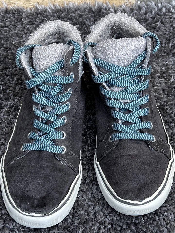 Old Navy Kids Booties Size 2 Gray Lace Up Active Wear Sherpa High Youth - Image 3 of 4