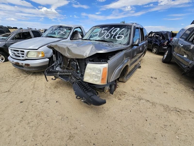 Б/у передний двигатель вентилятора ОВК подходит для: 2002 Cadillac Escalade с кондиционером класса A - Изображение 2 из 4