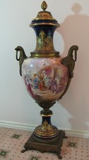 MUSEUM ANTIQE 1771 FRENCH SEVRES PORCELAIN & BRONZE  URN VASE