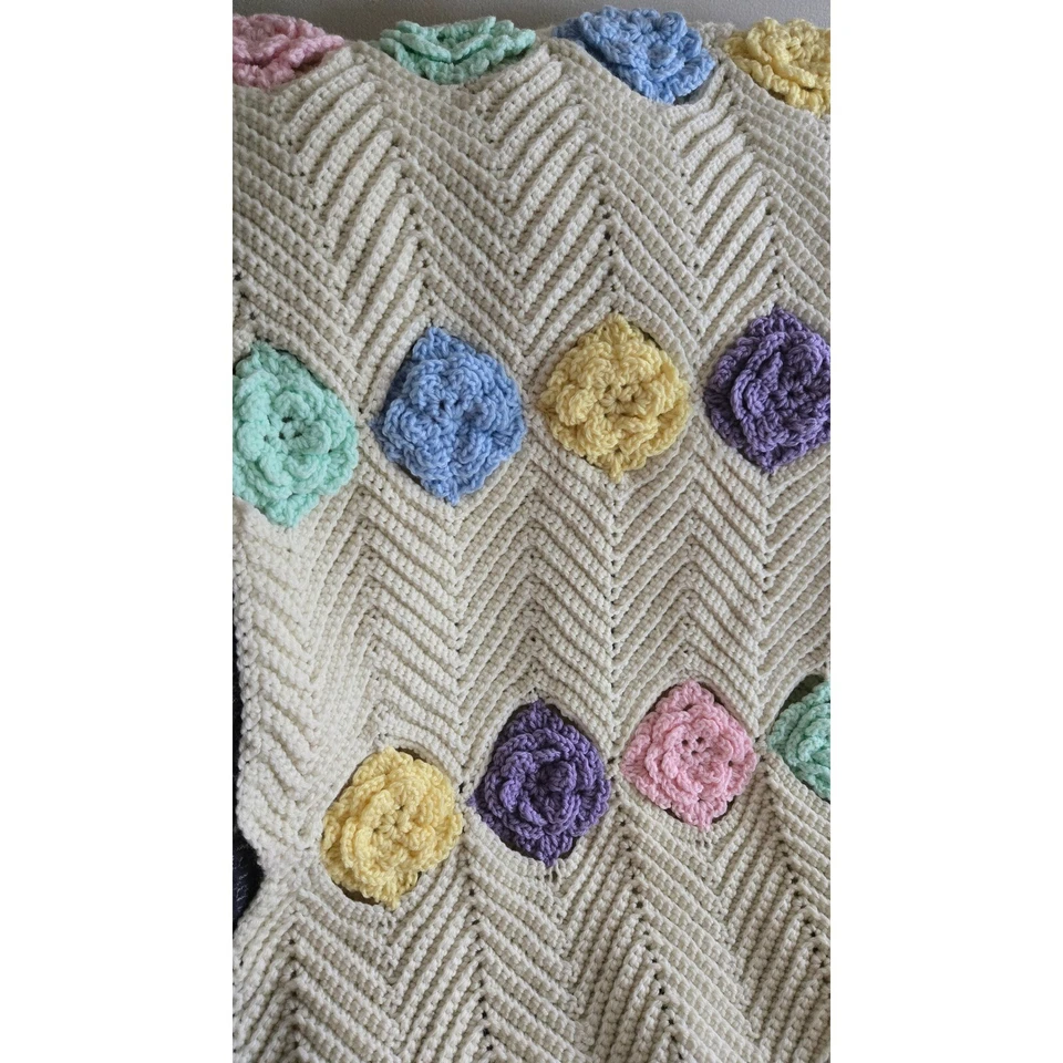Manta de ganchillo hecha a mano apliques florales patrón Chevron afgano 42x77 Foto 4 de 4