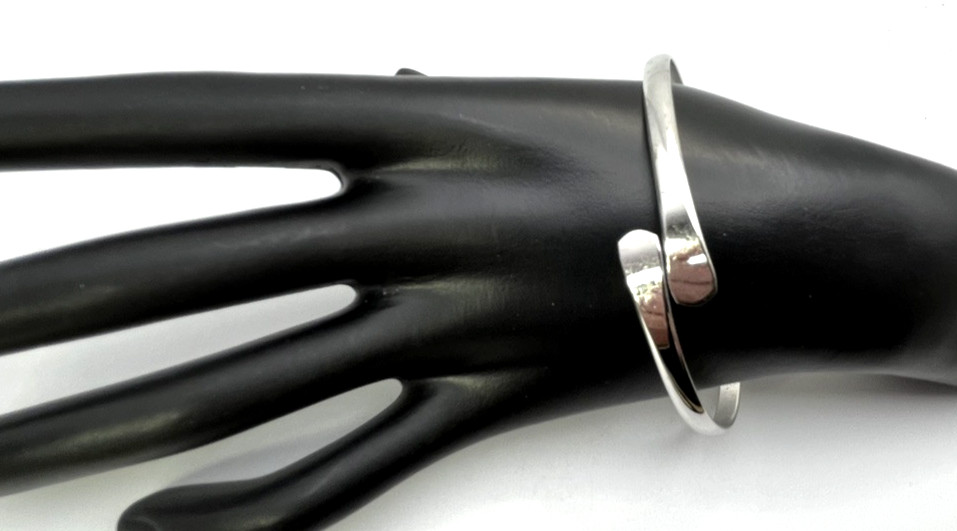 BEAU UPSCALE Solid Sterling Silver BYPASS BANGLE … - image 6