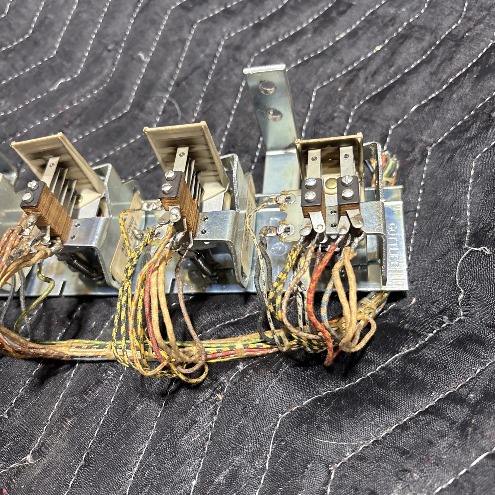 Gottlieb  1972 King Kool Playfield Bank Lot A-489(1) ,A-9740(1) 1A-9735(3)Coils