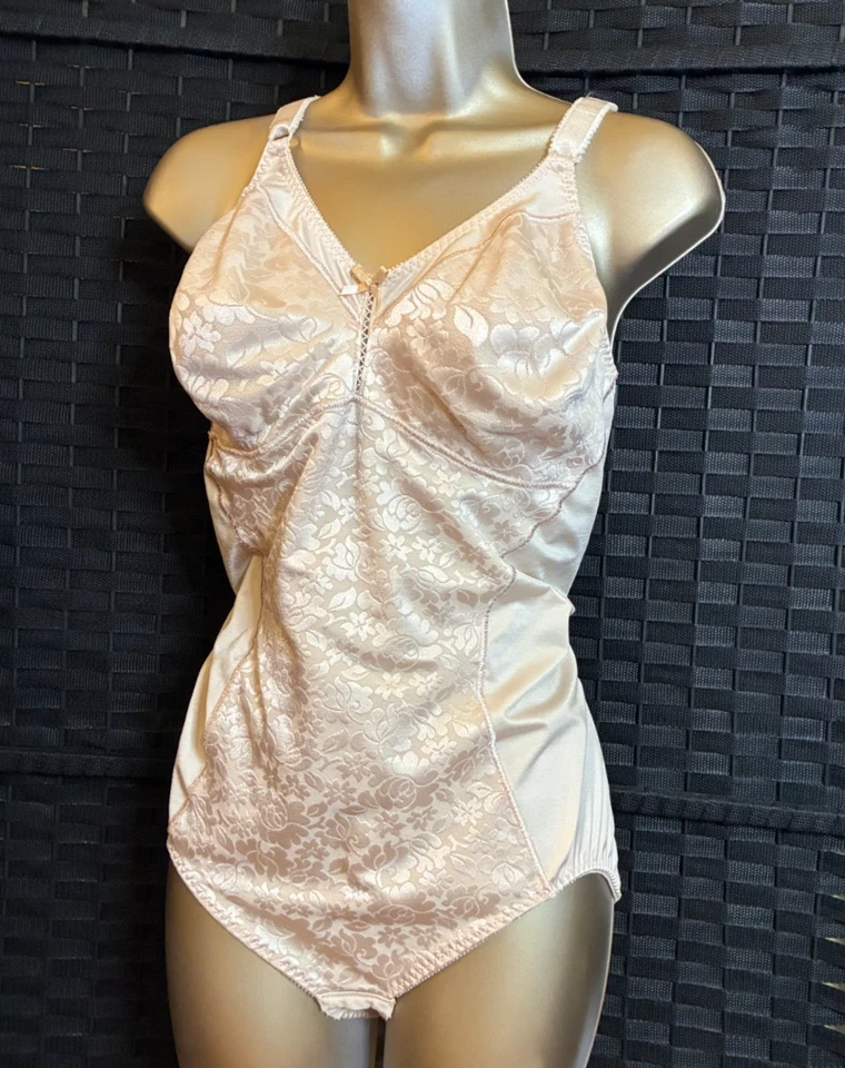 BODY BALI Champagne BEIGE Talla 42 C JACQUARD Elástico Modelador LENCERÍA 8380 Foto 2 de 4