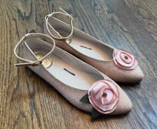 JOYFOLIE Pink Glitter Rose Detailed Mary Janes Youth 5 NEW