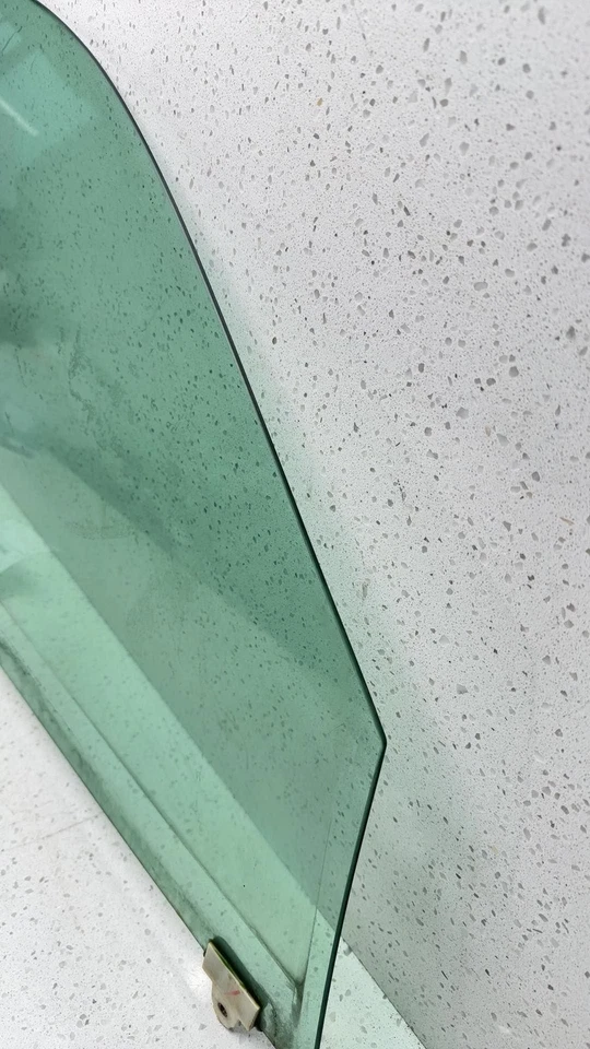 1999-2005 Pontiac PONTIAC GRAND AM Right Front Door Glass Foto 4 de 4