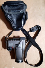 Olympus D-600L 1.4 MP Digital SLR Camera w/ Leather Case