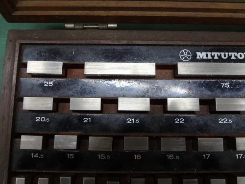 Mitutoyo Bm1-103-2 516-944 Gauge Block Set 49 Pieces Precision Measuring