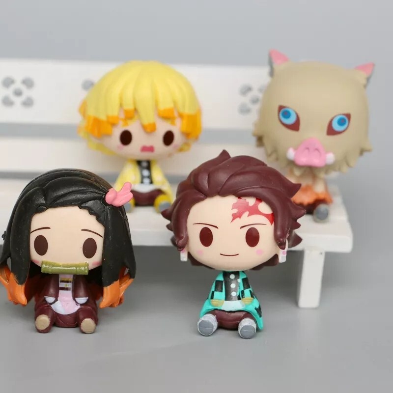 Figurines Demon Slayer lot de 4 petits jouets manga de 5cm pour cadeau d'anniversaire