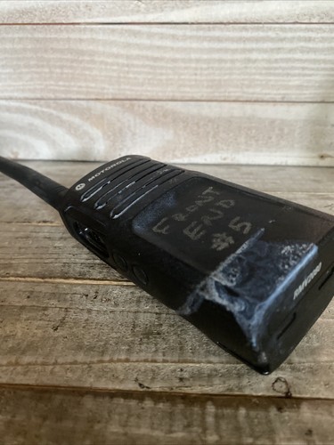 Motorola RMV2080 Black On-Site 8 Channel VHF Business 2-Way Radio Walkie Talkie - Picture 5 of 14