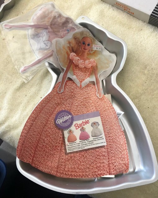 Wilton Barbie Cake Pan 21052551. 1992 includes original instructions