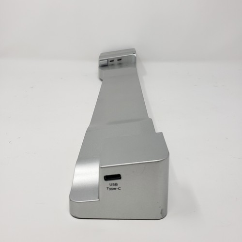 LandingZone 18-Port Docking Station for The 15-inch MacBook Pro with Touch Bar - Picture 8 of 9