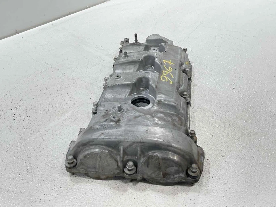 Fits 2013 - 2016 GMC ACADIA 3.6L RH Passenger Side Valve Cover 12617167 OEM - Image 2 of 4