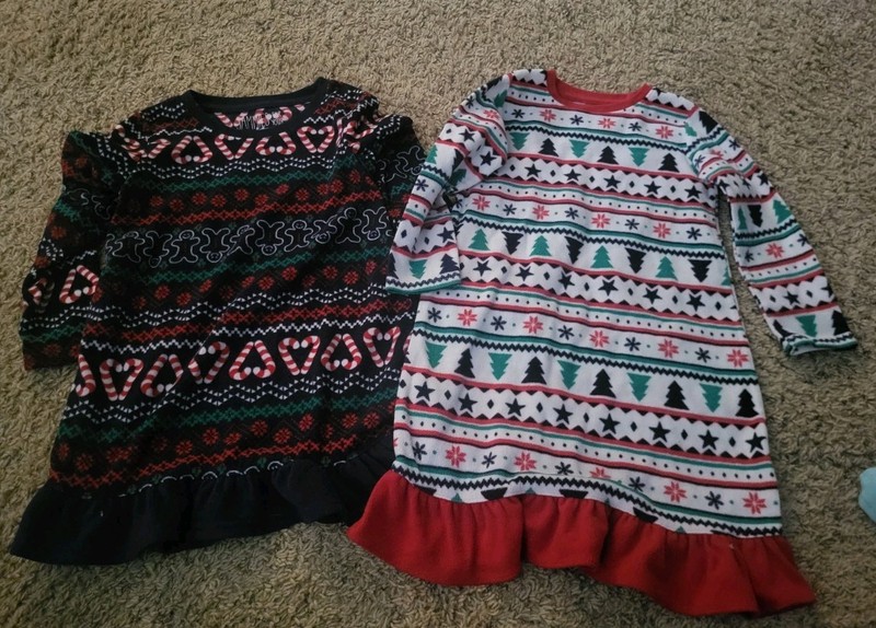 Lot Of 2 Christmas Nightgowns For Little Girl Size 4T. Great Condition 