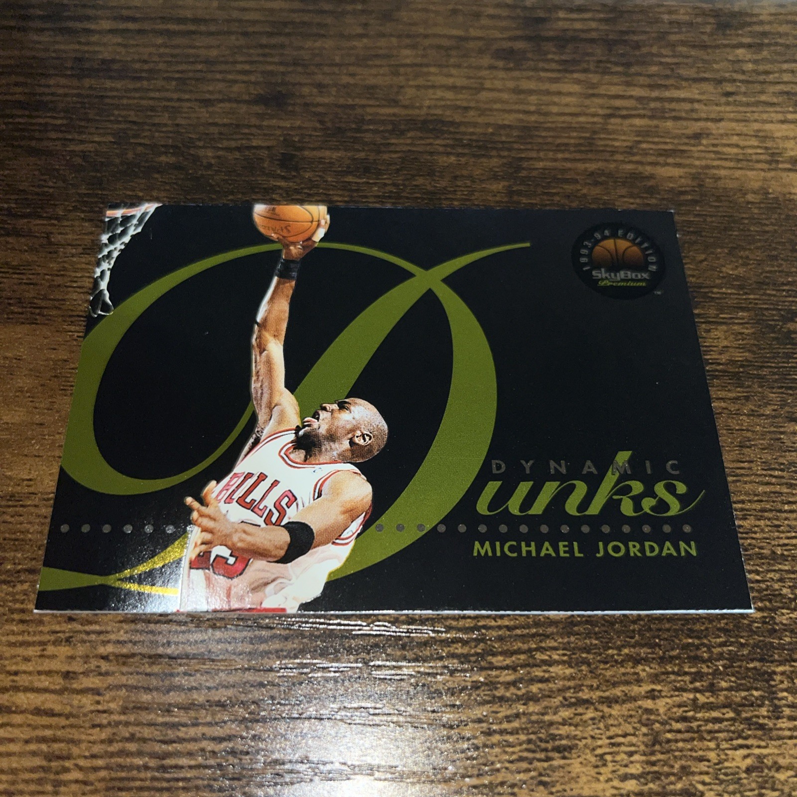 Michael Jordan 1993-94 Skybox Premium Edition Dynamic Dunks Card #D4