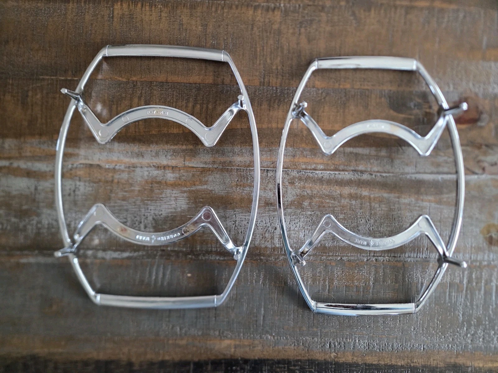 2 Vintage Corning Ware P-7-M-1 & P-11-M Metal Trivet Serving Casserole Holders